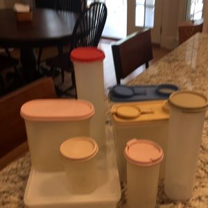 Bundle of eight Tupperware containers with lids